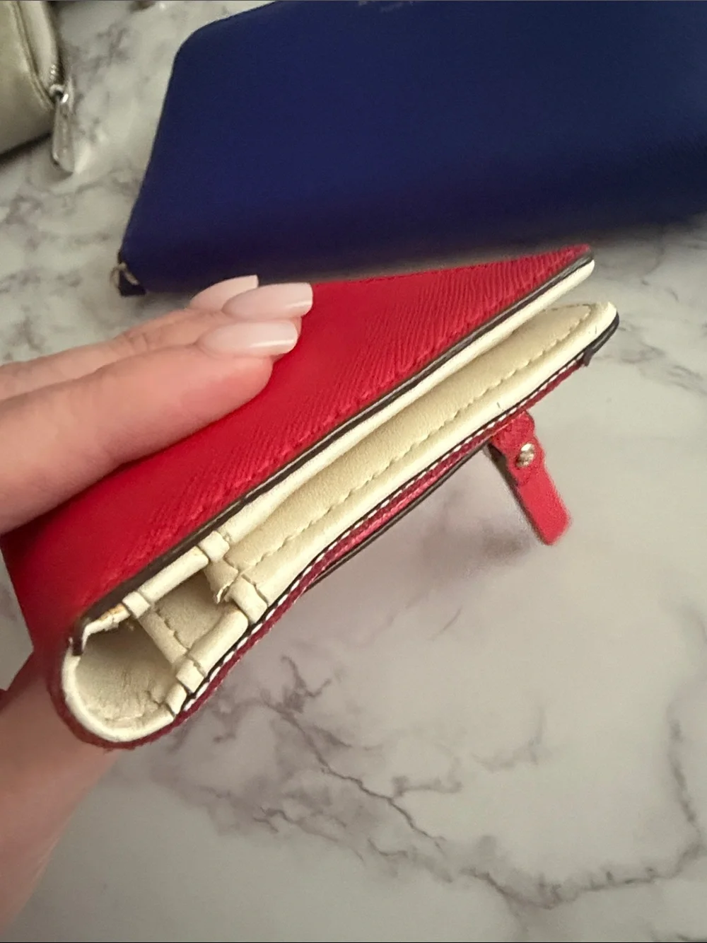 2 Kate Spade Wallets - Picture 2 of 12